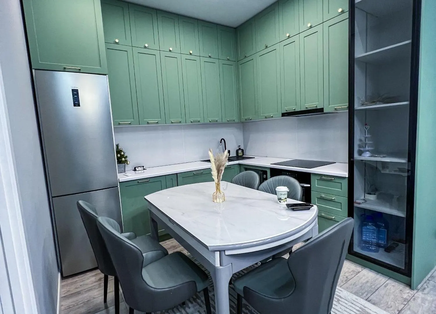 Comfort City 3-Room Apartments Almaty 0*,  Kasachstan